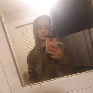 Meet your Posher, Bradly